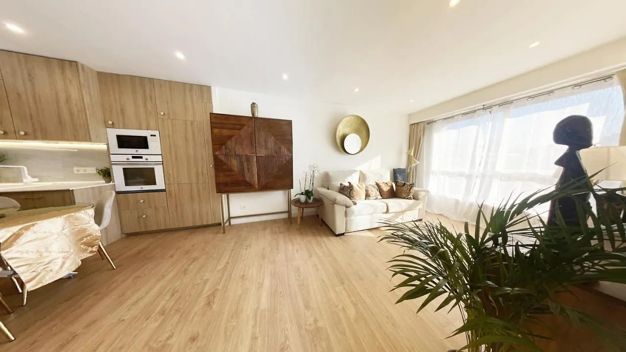 Διαμέρισμα Bahia Luxurious Apartment, 3 Double Rooms, Free Parking, Terrace, Brand New Σαν Σεμπαστιάν Ισπανία