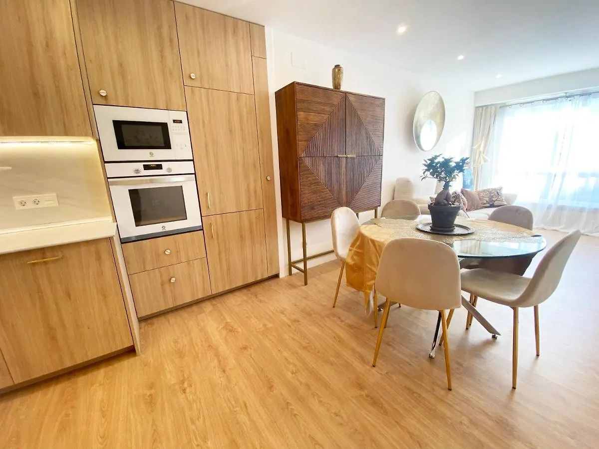Bahia Luxurious Apartment, 3 Double Rooms, Free Parking, Terrace, Brand New Σαν Σεμπαστιάν Διαμέρισμα