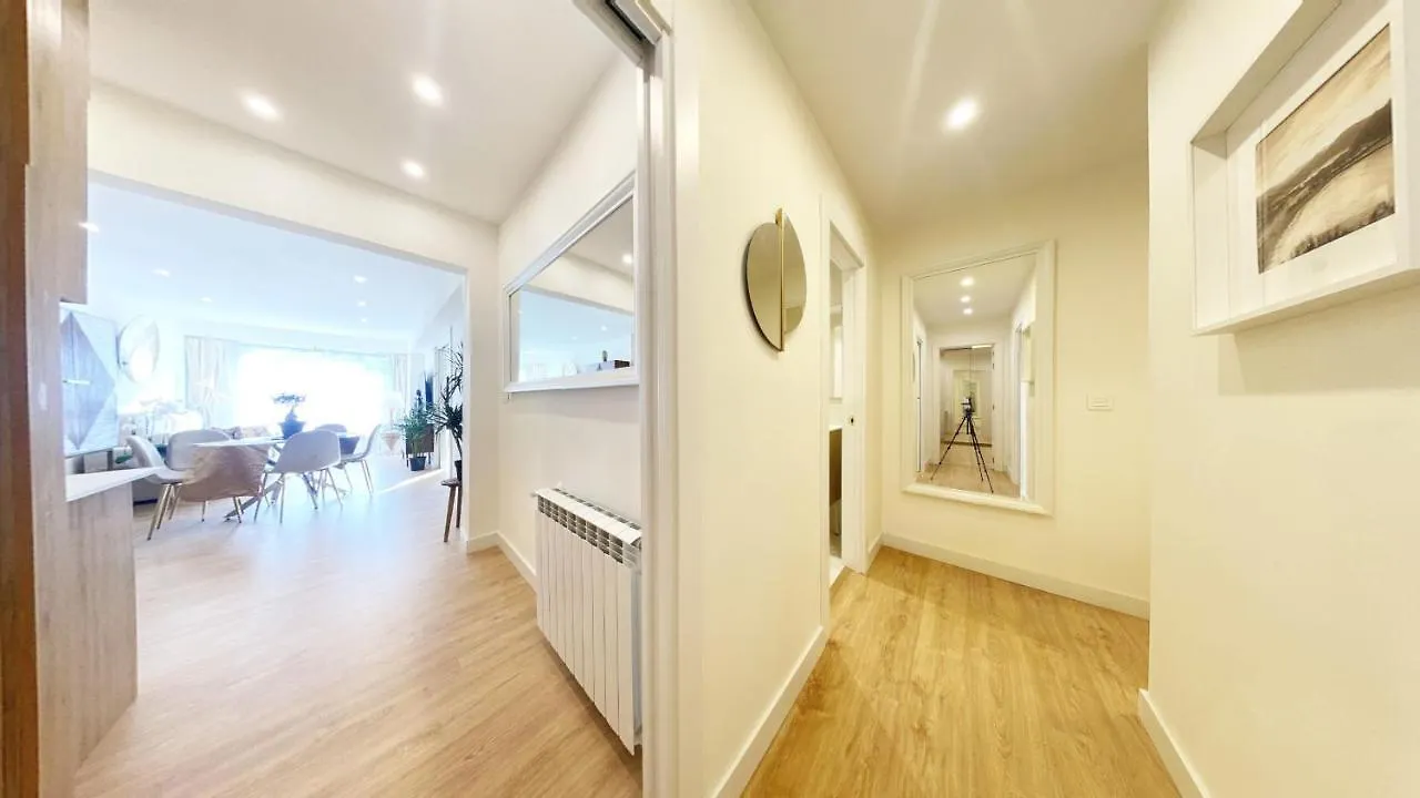 Bahia Luxurious Apartment, 3 Double Rooms, Free Parking, Terrace, Brand New 산세바스티안 0*,