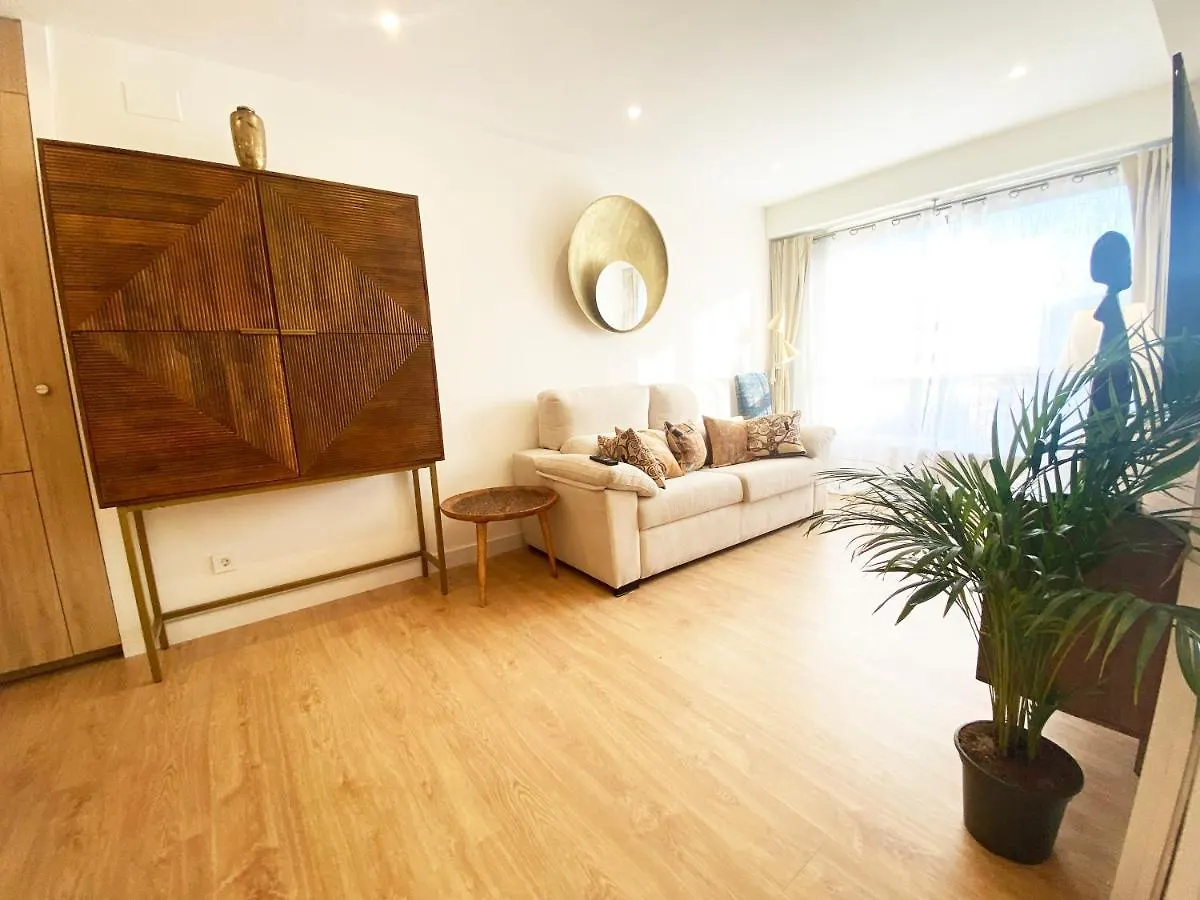 Bahia Luxurious Apartment, 3 Double Rooms, Free Parking, Terrace, Brand New Σαν Σεμπαστιάν