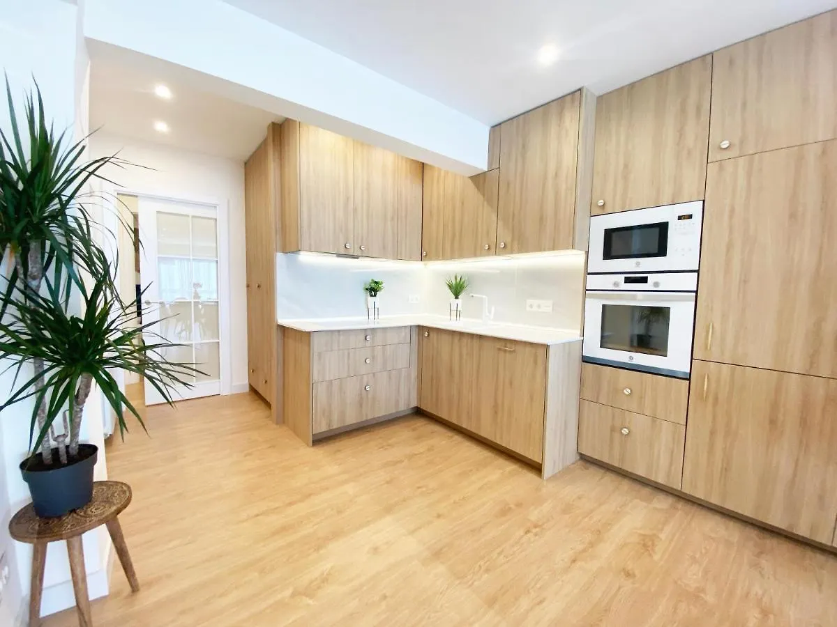 Bahia Luxurious Apartment, 3 Double Rooms, Free Parking, Terrace, Brand New Σαν Σεμπαστιάν Διαμέρισμα