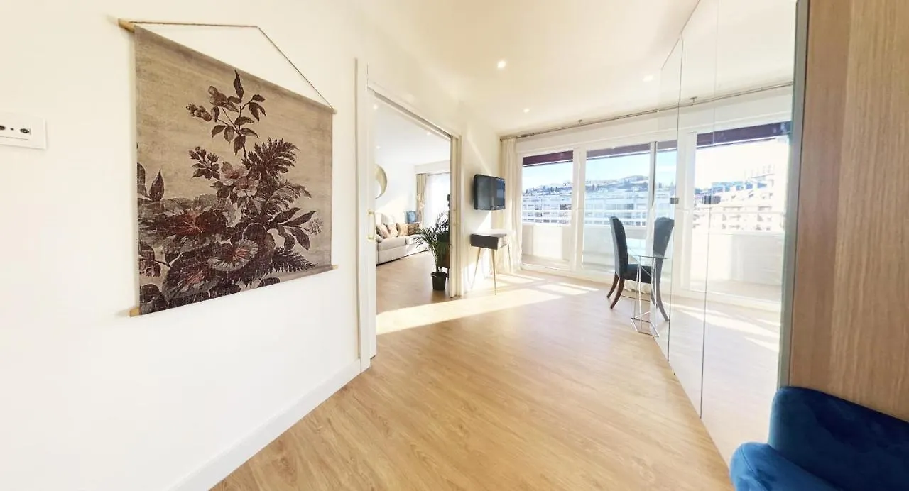 아파트 Bahia Luxurious Apartment, 3 Double Rooms, Free Parking, Terrace, Brand New 산세바스티안