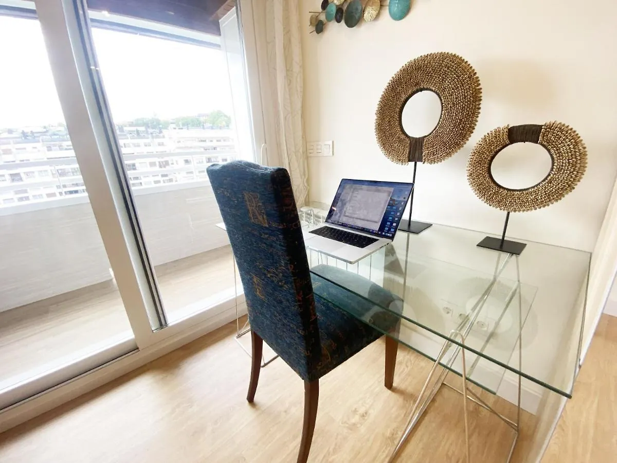 Bahia Luxurious Apartment, 3 Double Rooms, Free Parking, Terrace, Brand New 산세바스티안 아파트