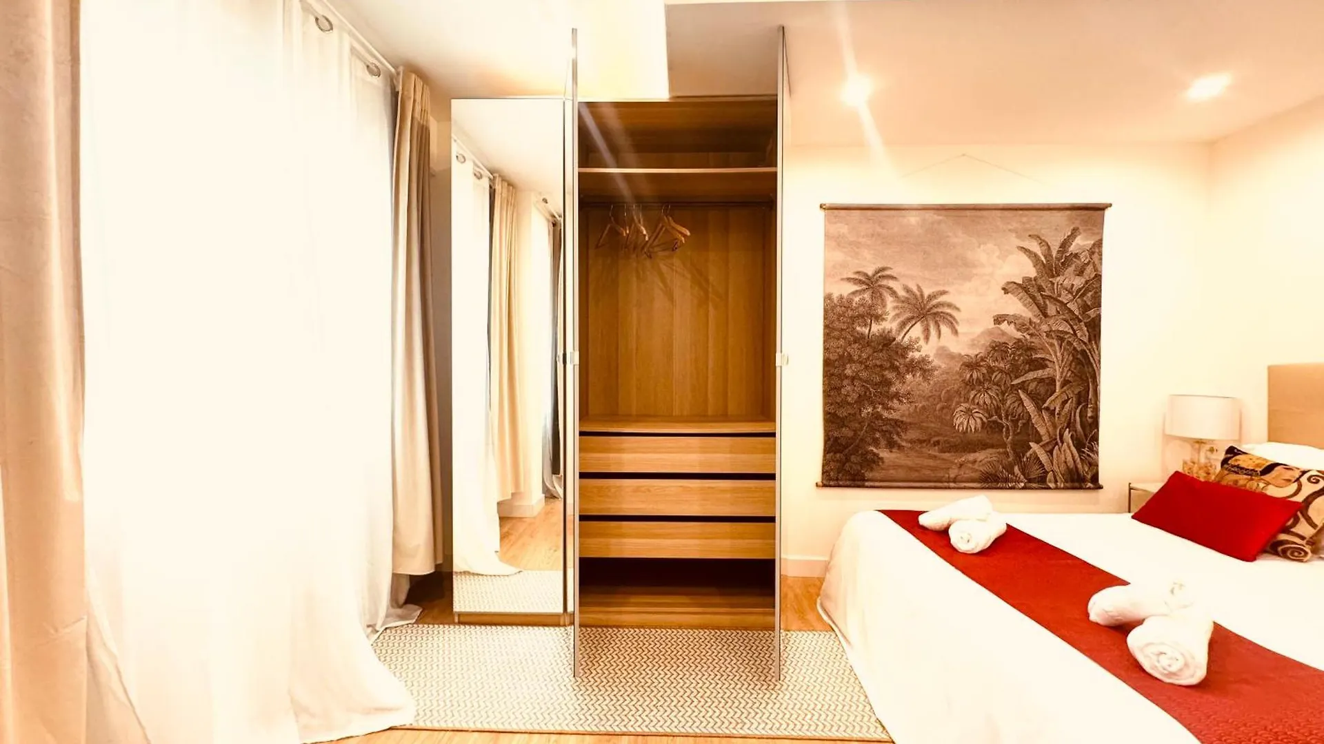 Bahia Luxurious Apartment, 3 Double Rooms, Free Parking, Terrace, Brand New 산세바스티안 0*,  스페인