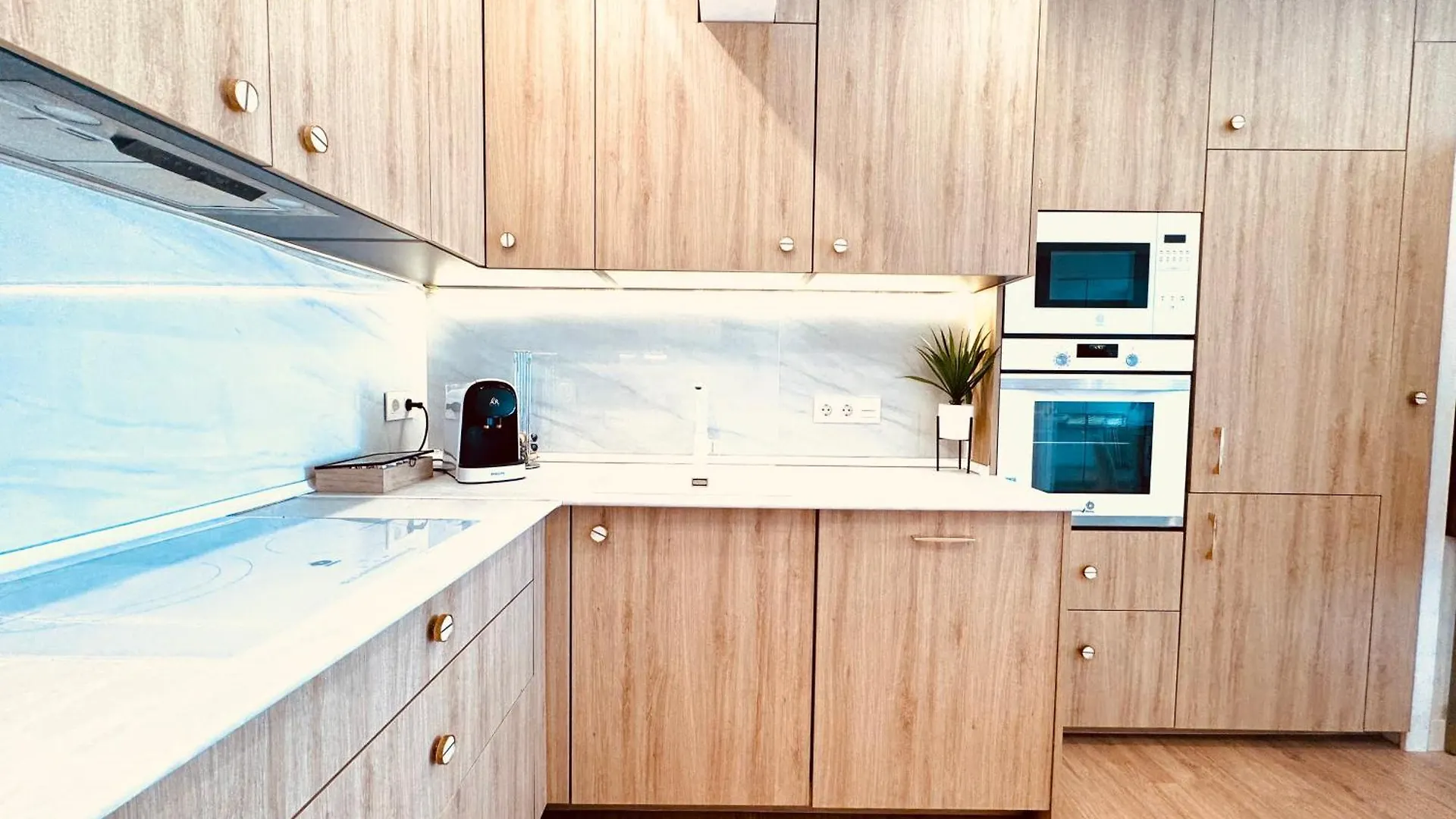 아파트 Bahia Luxurious Apartment, 3 Double Rooms, Free Parking, Terrace, Brand New 산세바스티안